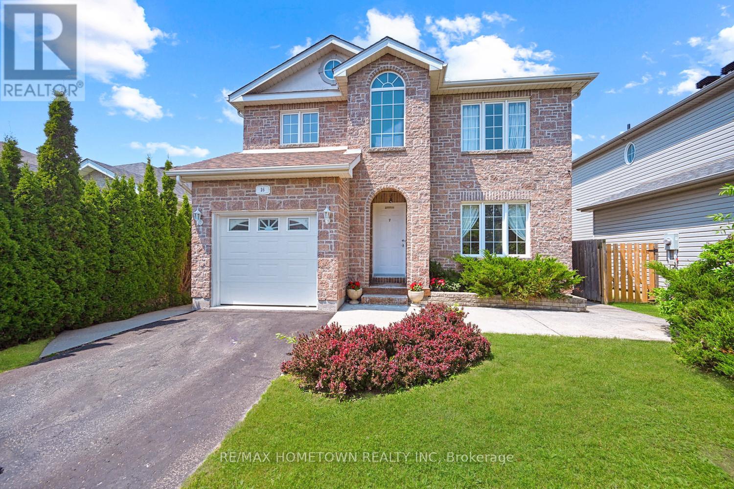 16 Regency Place, Brockville, Ontario  K6V 7M5 - Photo 3 - X12487207