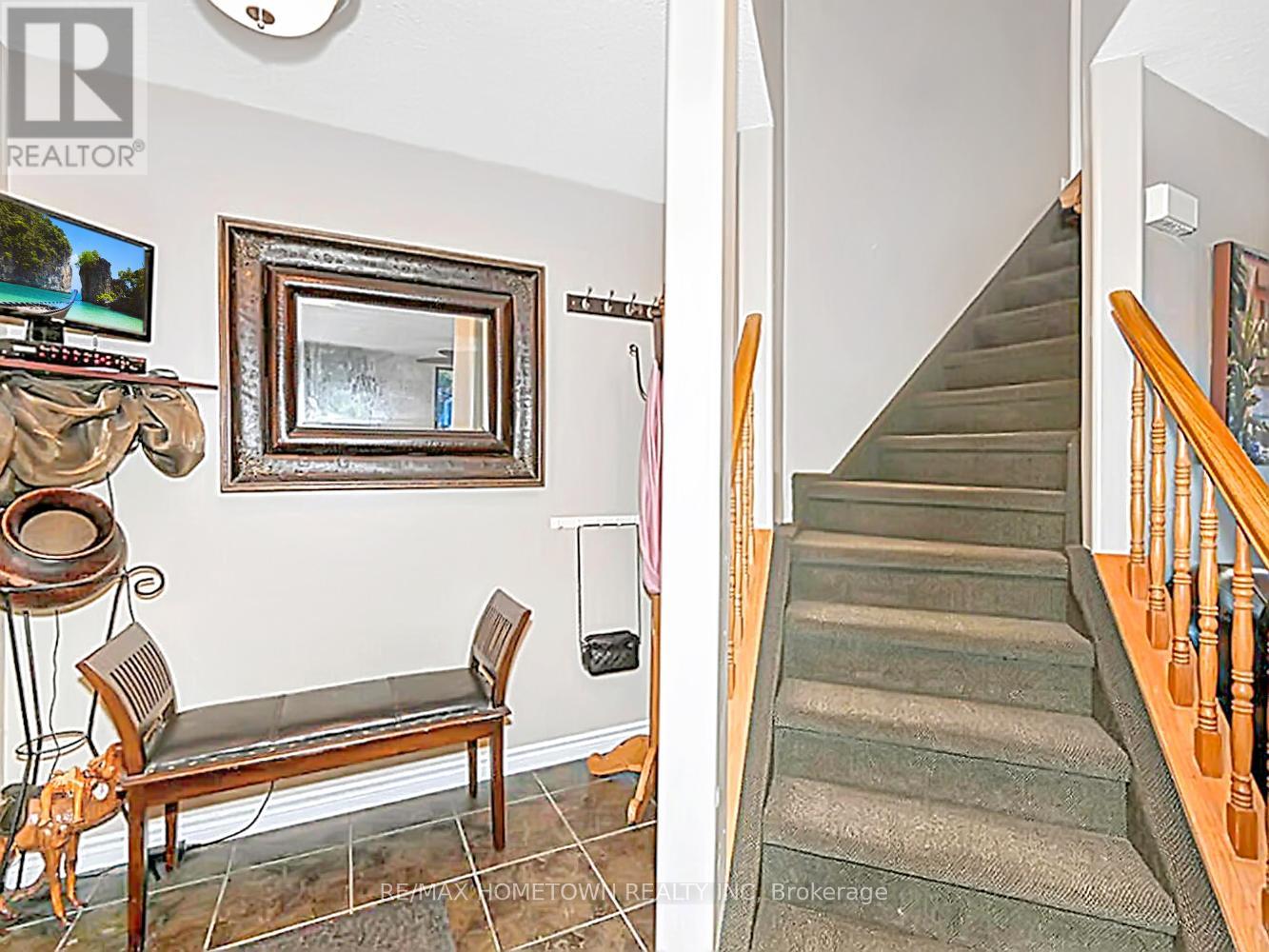 16 Regency Place, Brockville, Ontario  K6V 7M5 - Photo 4 - X12487207