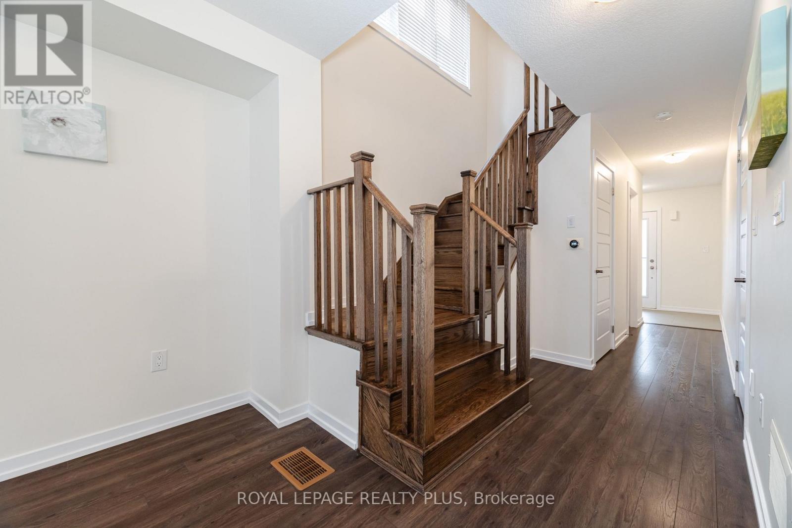 12 Pagebrook Crescent, Hamilton, Ontario  L8J 0K7 - Photo 21 - X12487143