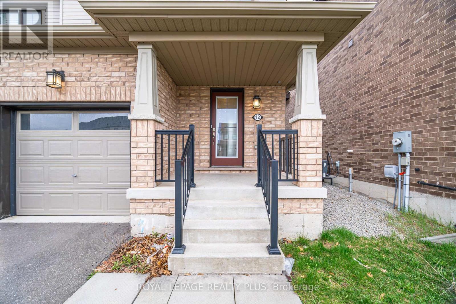 12 Pagebrook Crescent, Hamilton, Ontario  L8J 0K7 - Photo 3 - X12487143