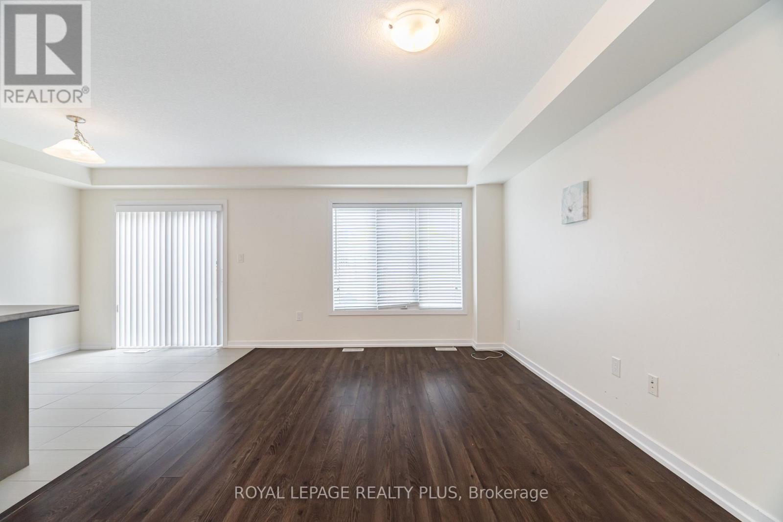 12 Pagebrook Crescent, Hamilton, Ontario  L8J 0K7 - Photo 9 - X12487143