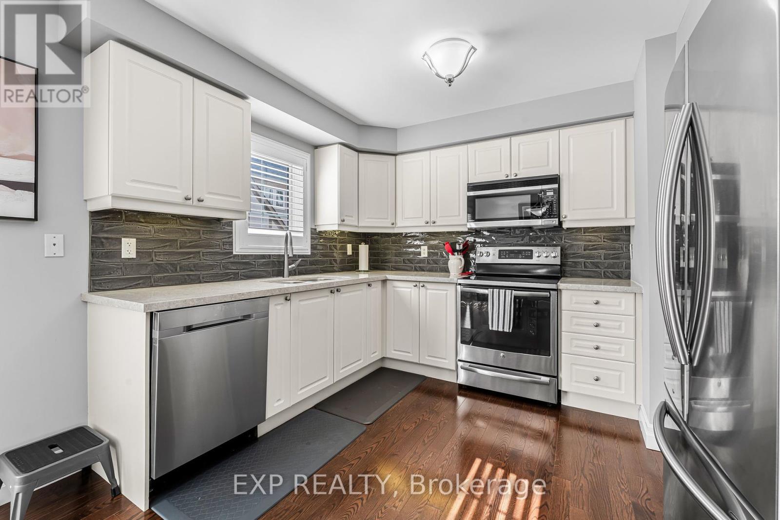 9 - 2361 Parkhaven Boulevard, Oakville, Ontario  L6H 7S7 - Photo 14 - W12317324