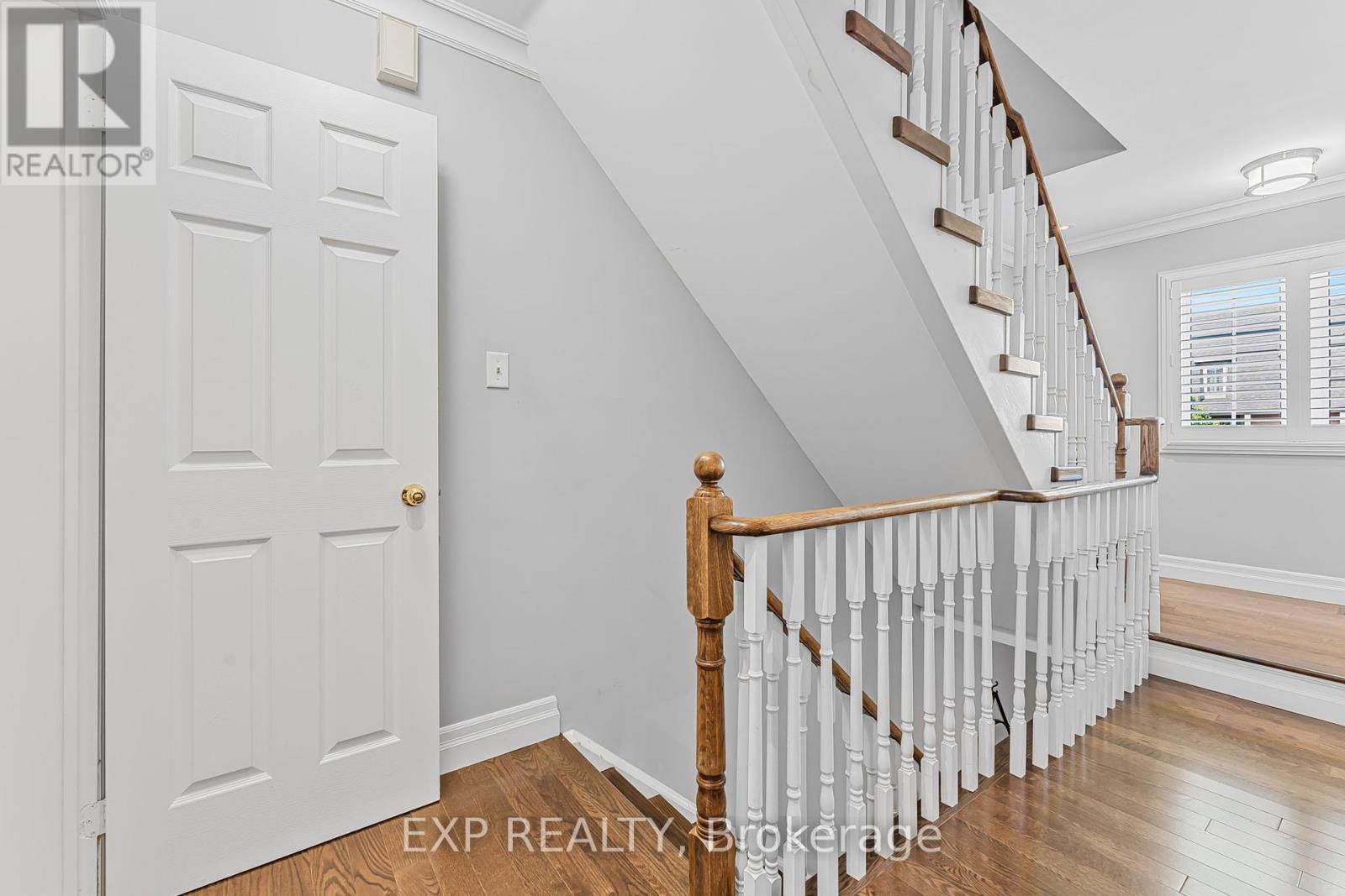 9 - 2361 Parkhaven Boulevard, Oakville, Ontario  L6H 7S7 - Photo 7 - W12317324