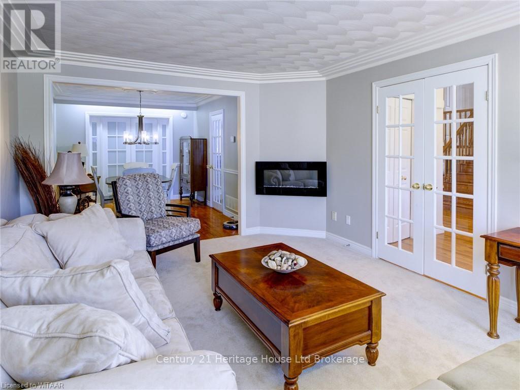 10 Blackfoot Place, Woodstock (Woodstock - North), Ontario  N4T 1E2 - Photo 11 - X12487164