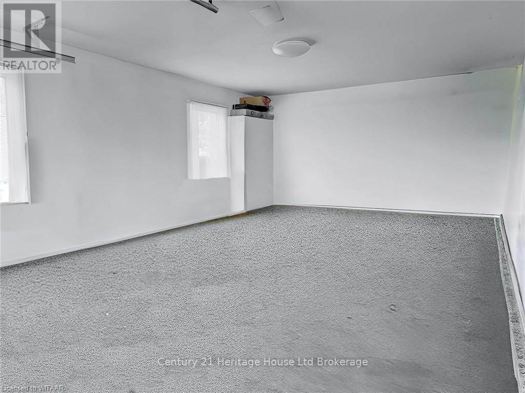 10 Blackfoot Place, Woodstock (Woodstock - North), Ontario  N4T 1E2 - Photo 30 - X12487164