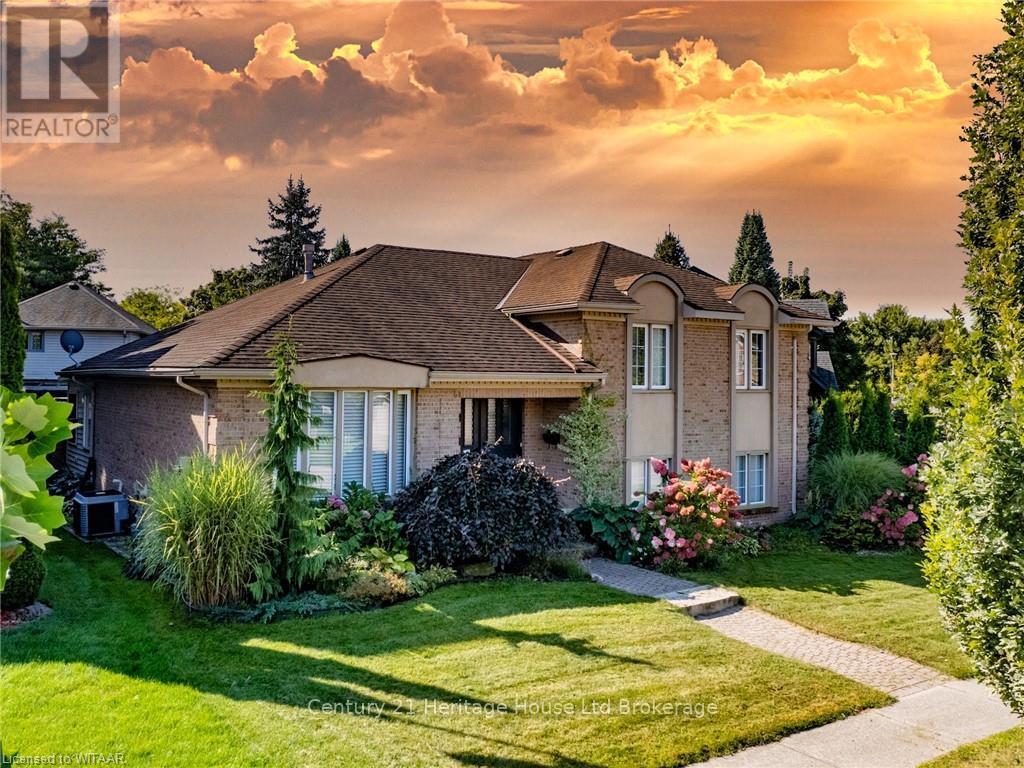 10 Blackfoot Place, Woodstock (Woodstock - North), Ontario  N4T 1E2 - Photo 36 - X12487164