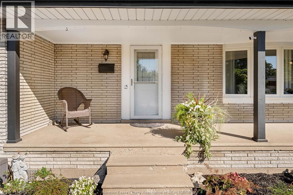 836 Rholaine Drive, Windsor, Ontario  N8S 3Z8 - Photo 5 - 25027429