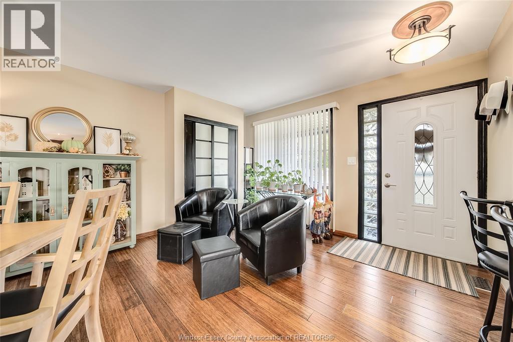 2706 Robert Road, Windsor, Ontario  N8W 5L9 - Photo 3 - 25026920