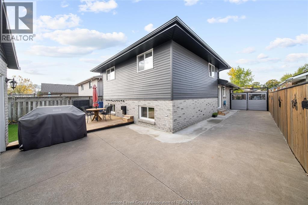 2706 Robert Road, Windsor, Ontario  N8W 5L9 - Photo 43 - 25026920