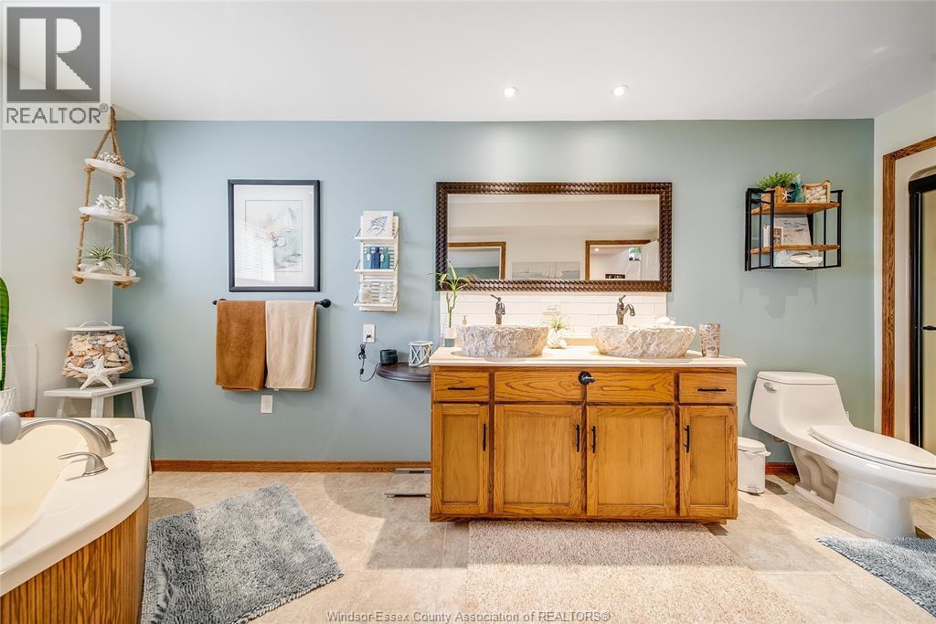 2706 Robert Road, Windsor, Ontario  N8W 5L9 - Photo 28 - 25026920