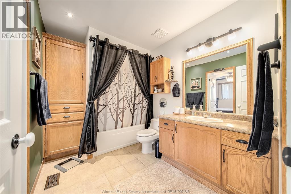 2706 Robert Road, Windsor, Ontario  N8W 5L9 - Photo 24 - 25026920