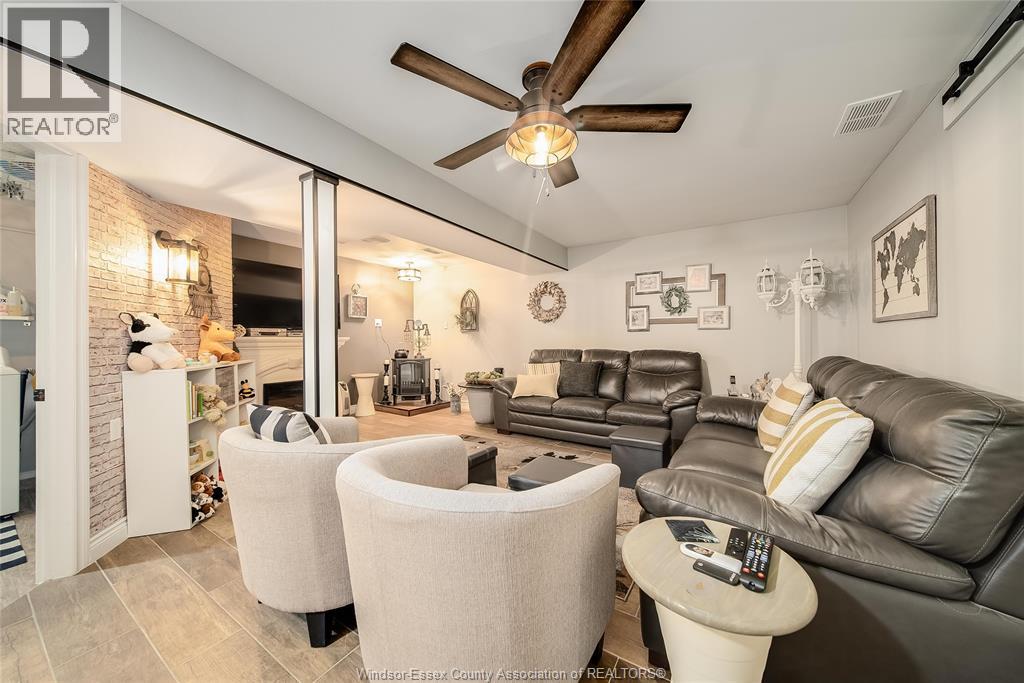 2706 Robert Road, Windsor, Ontario  N8W 5L9 - Photo 31 - 25026920