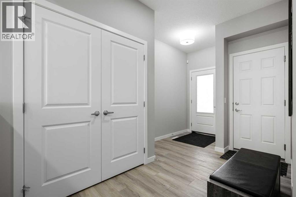146 Magnolia Way Se, Calgary, Alberta  T3M 3M6 - Photo 5 - A2266328