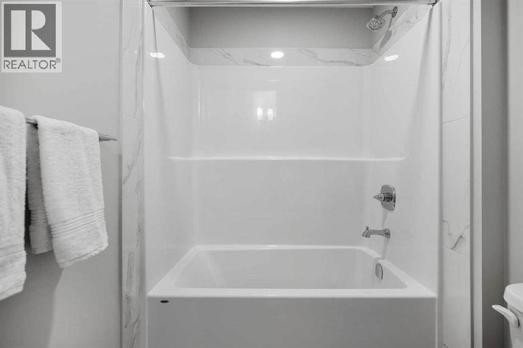146 Magnolia Way Se, Calgary, Alberta  T3M 3M6 - Photo 27 - A2266328