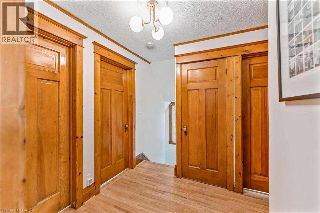 37 Burris Street, Hamilton, Ontario  L8M 2J1 - Photo 16 - 40779050