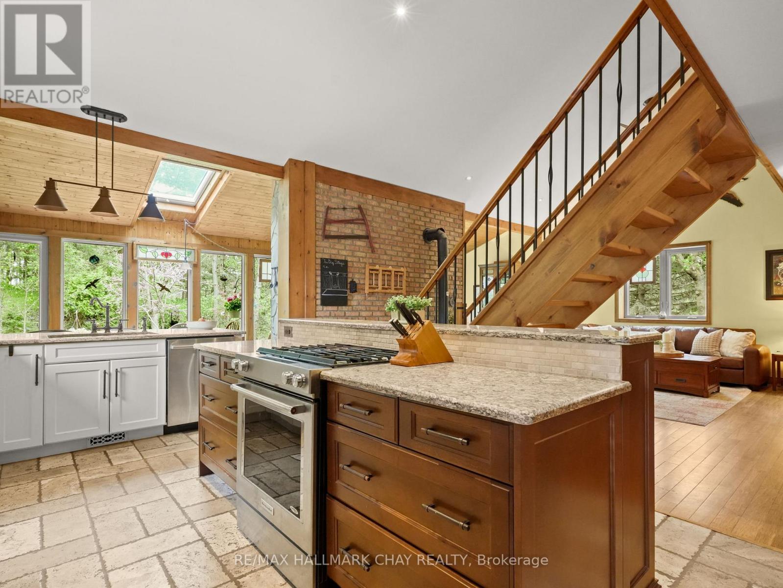 2043 Concession 5 Road, Adjala-Tosorontio, Ontario L0G 1L0 - Photo 19 - N12342210