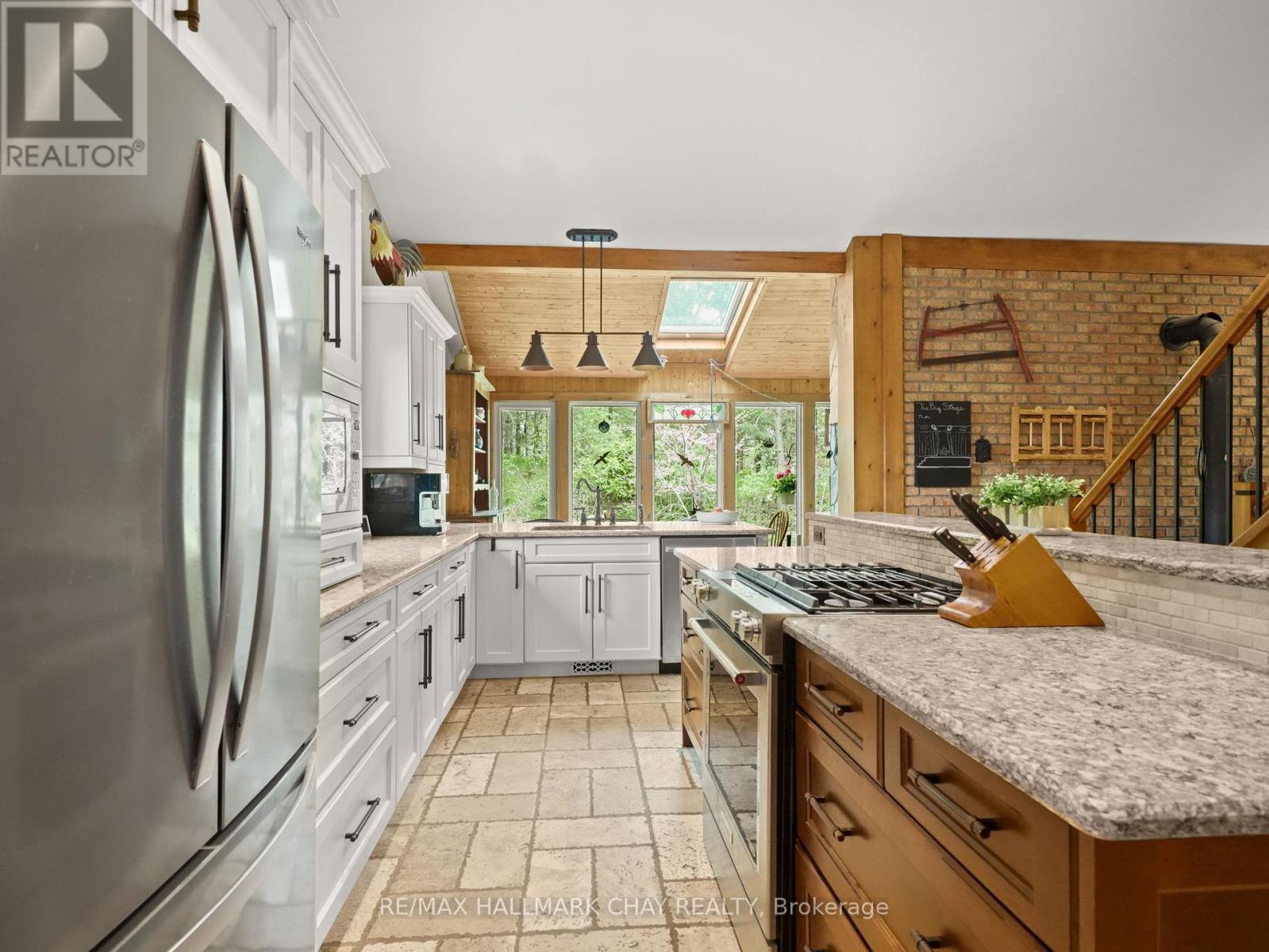 2043 Concession 5 Road, Adjala-Tosorontio, Ontario L0G 1L0 - Photo 18 - N12342210