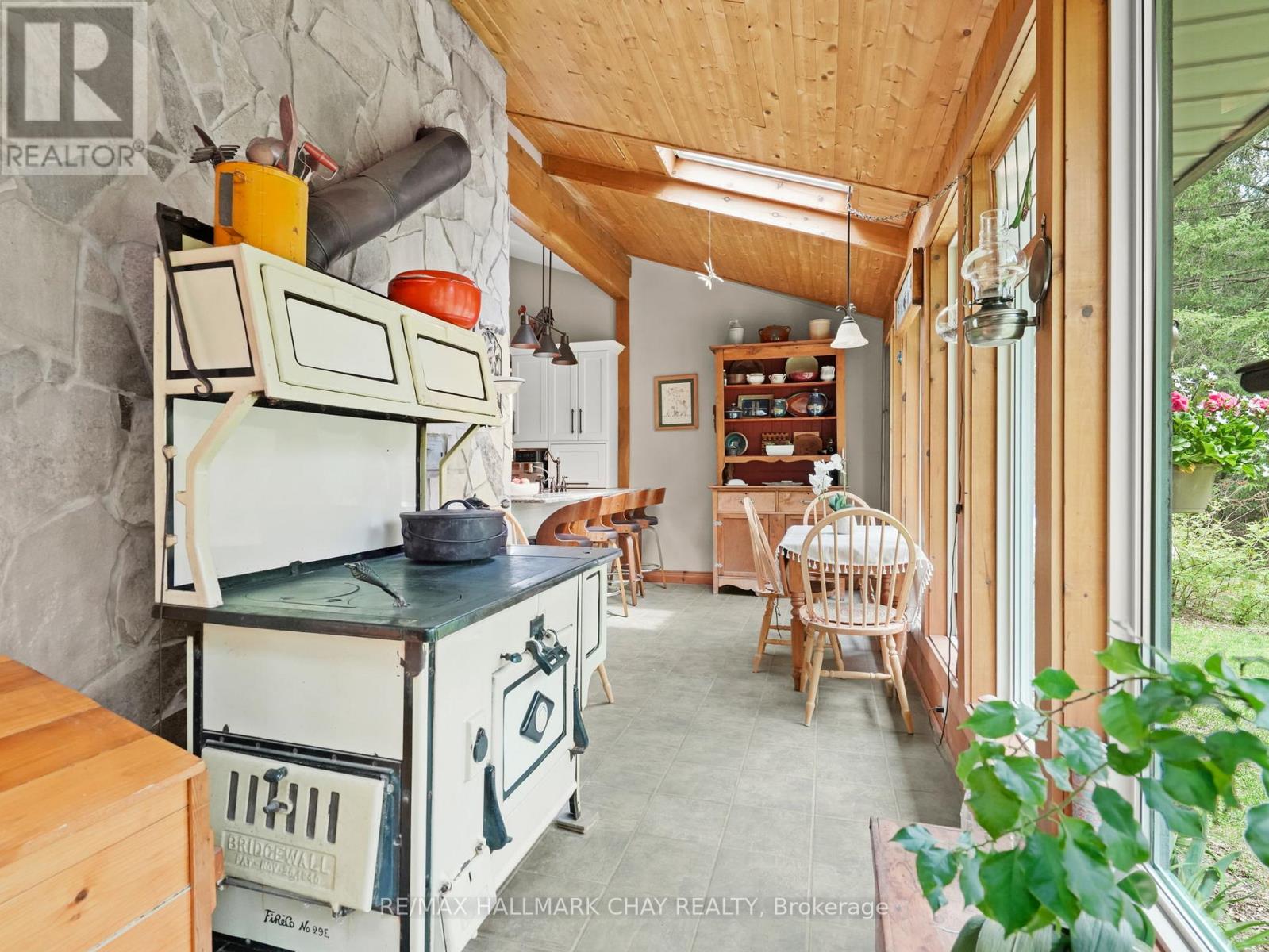 2043 Concession 5 Road, Adjala-Tosorontio, Ontario L0G 1L0 - Photo 22 - N12342210