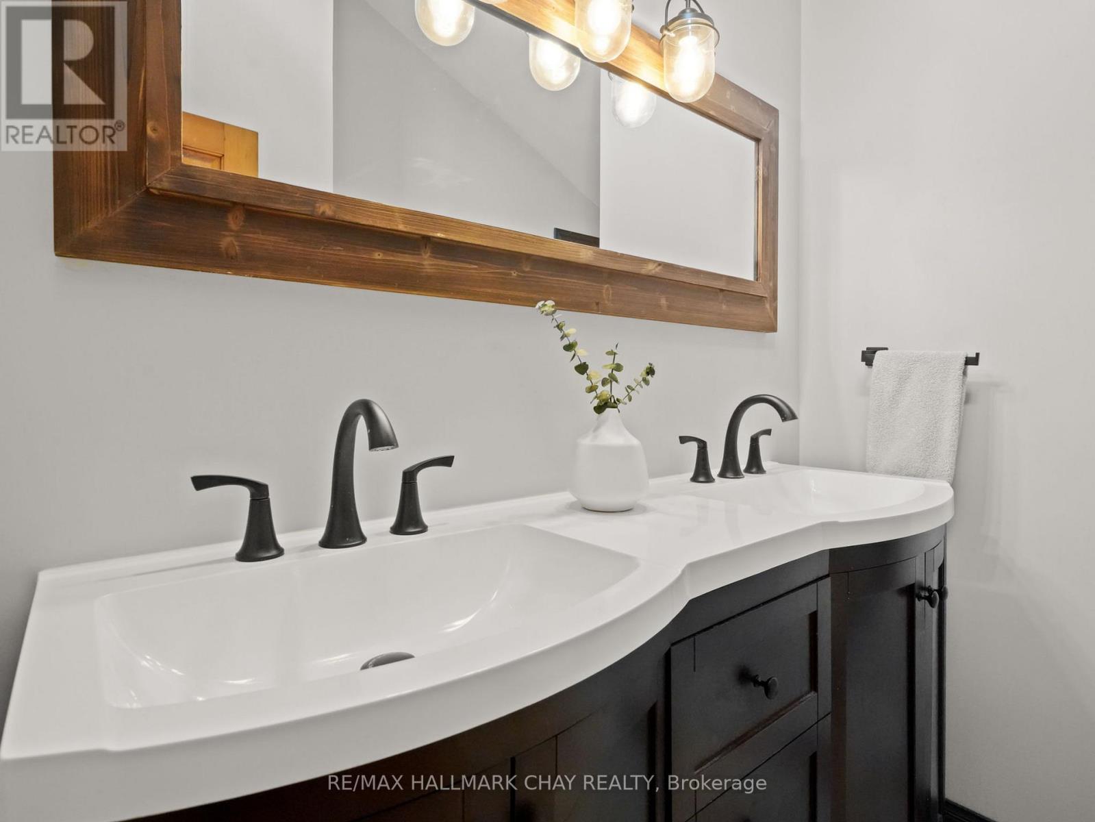 2043 Concession 5 Road, Adjala-Tosorontio, Ontario L0G 1L0 - Photo 37 - N12342210