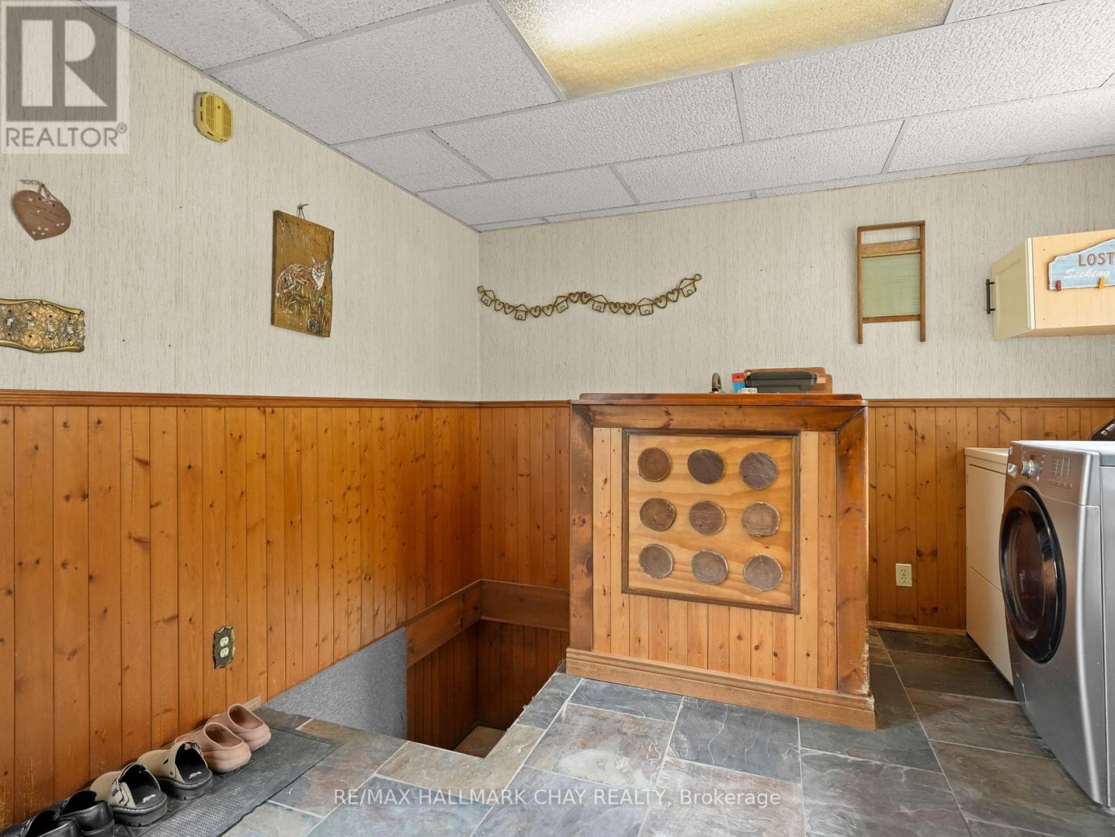 2043 Concession 5 Road, Adjala-Tosorontio, Ontario L0G 1L0 - Photo 38 - N12342210