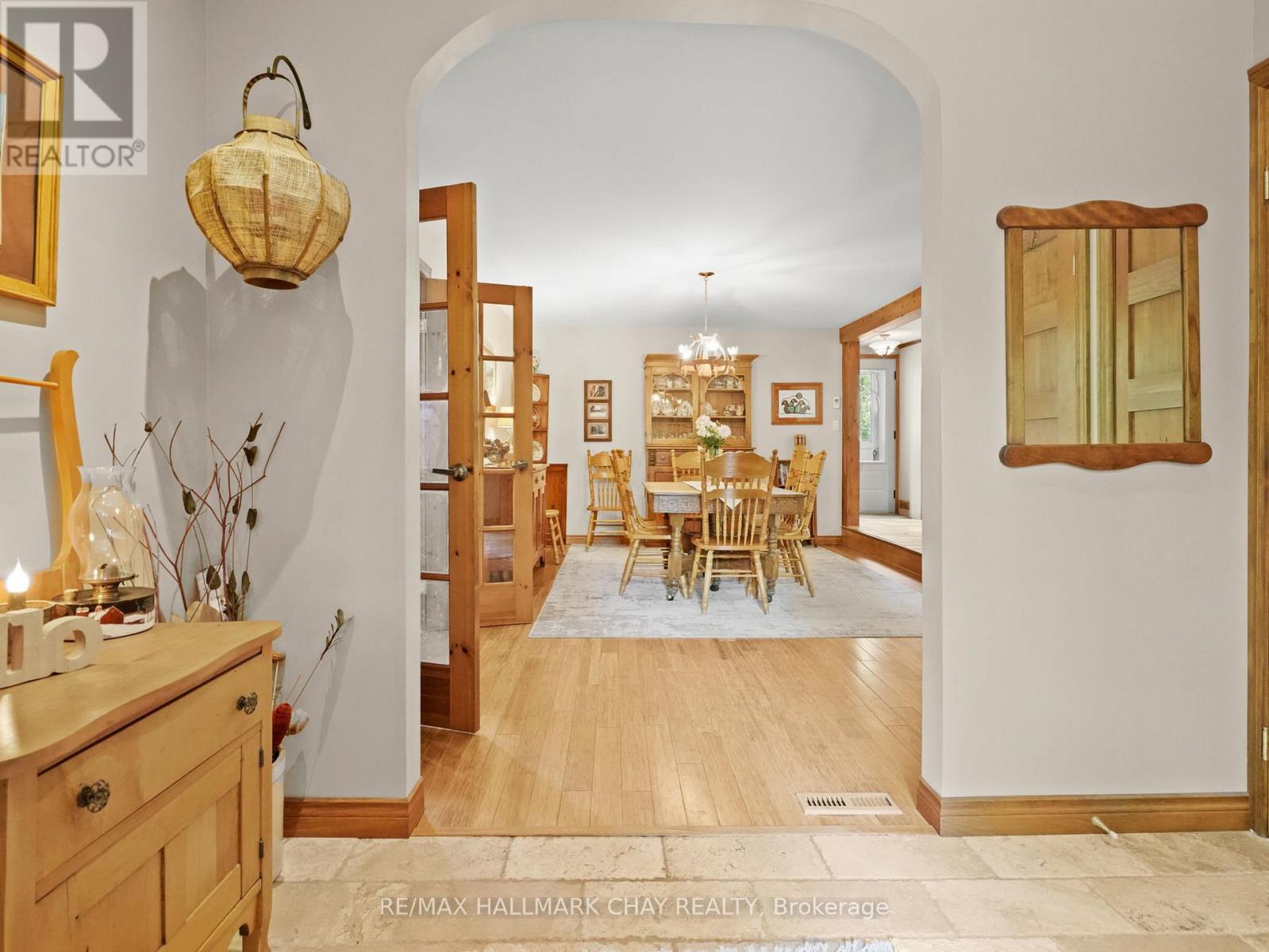 2043 Concession 5 Road, Adjala-Tosorontio, Ontario L0G 1L0 - Photo 9 - N12342210