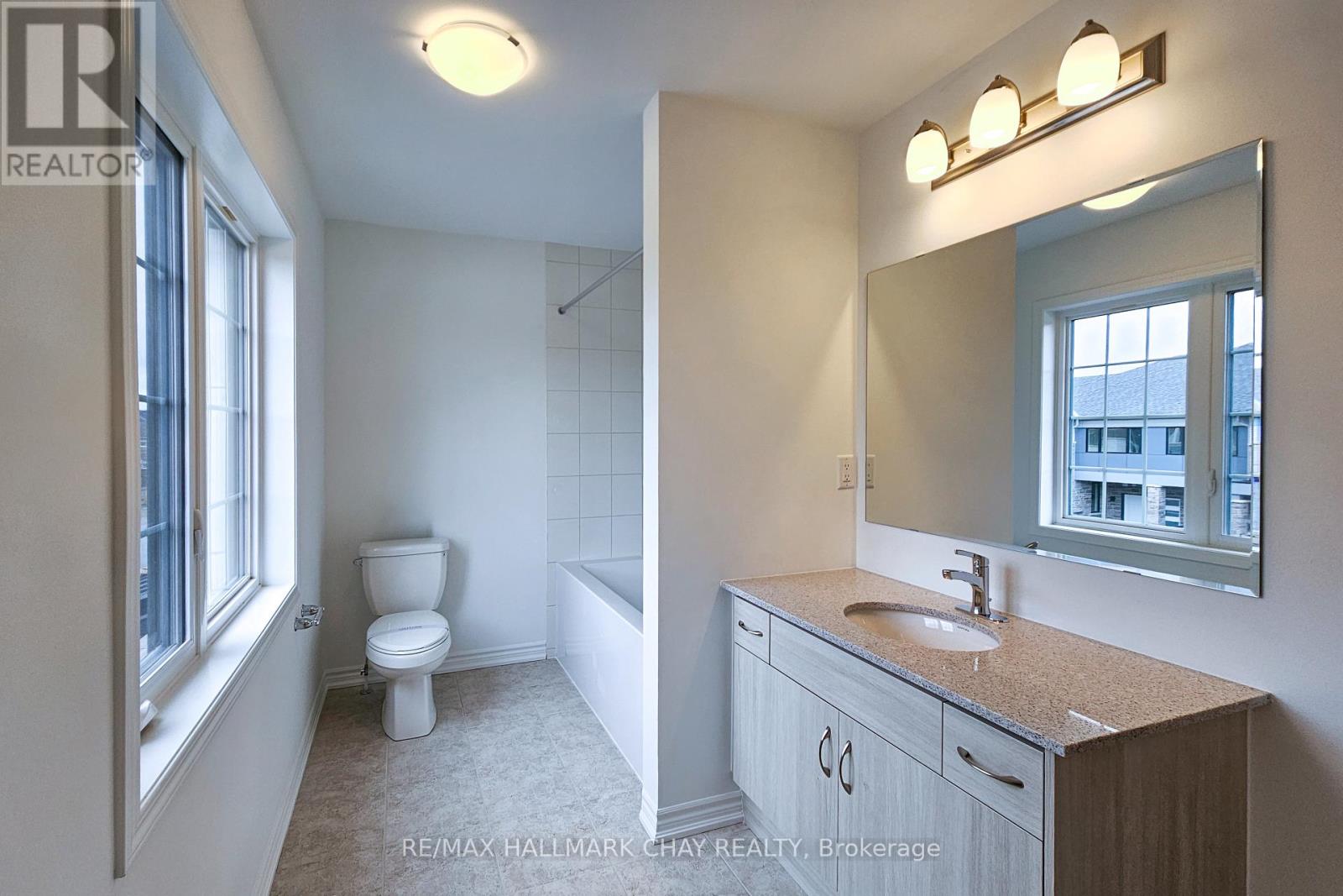 8 Vinewood Crescent, Barrie, Ontario L9J 0B7 - Photo 18 - S12454758