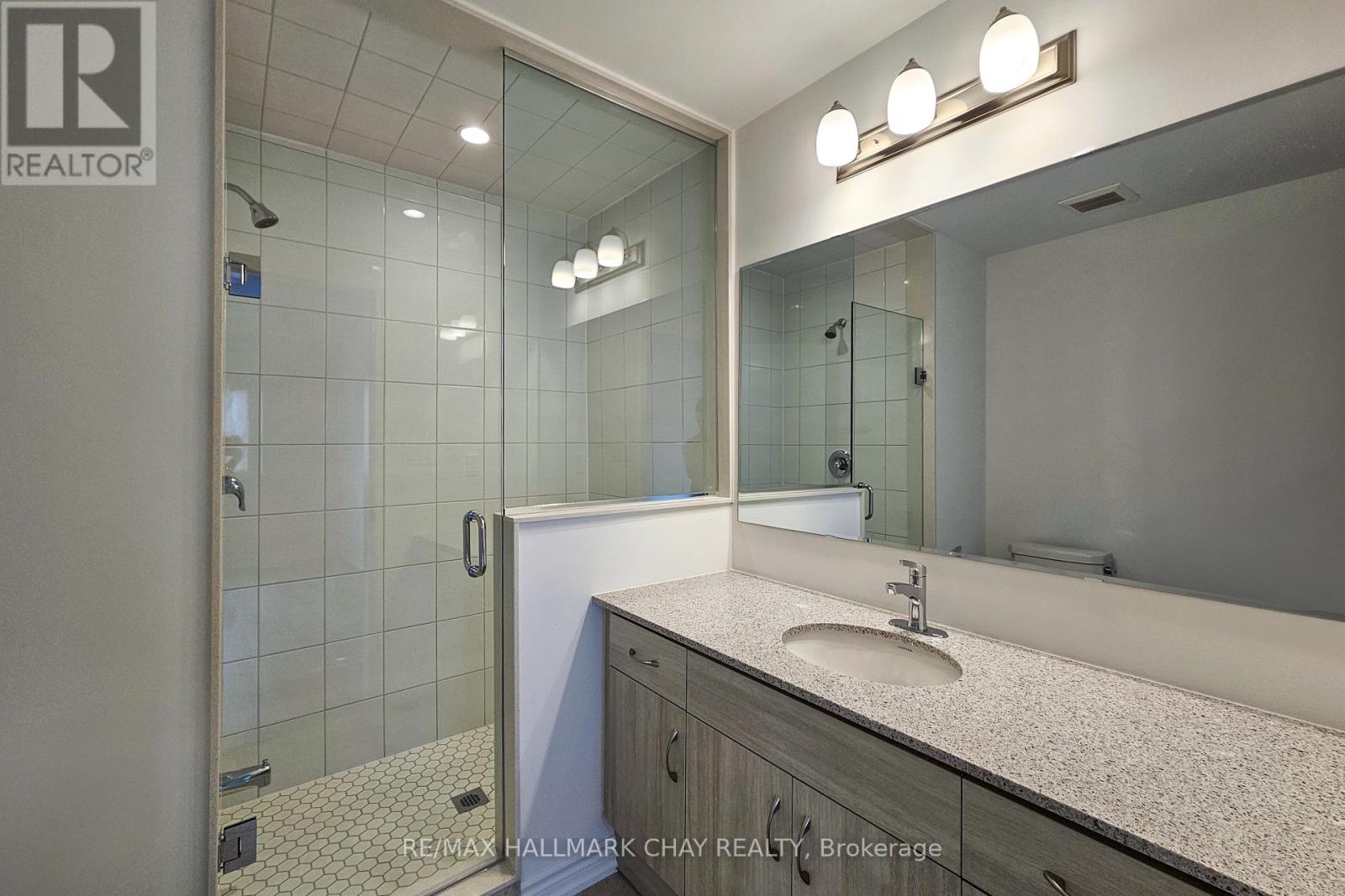 8 Vinewood Crescent, Barrie, Ontario L9J 0B7 - Photo 15 - S12454758