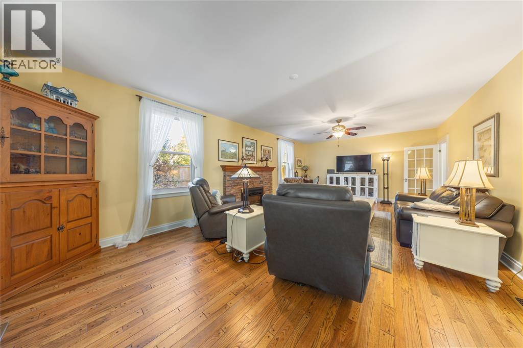 1266 St Clair Parkway, Moore Township, Ontario  N0N 1H0 - Photo 18 - 25027427