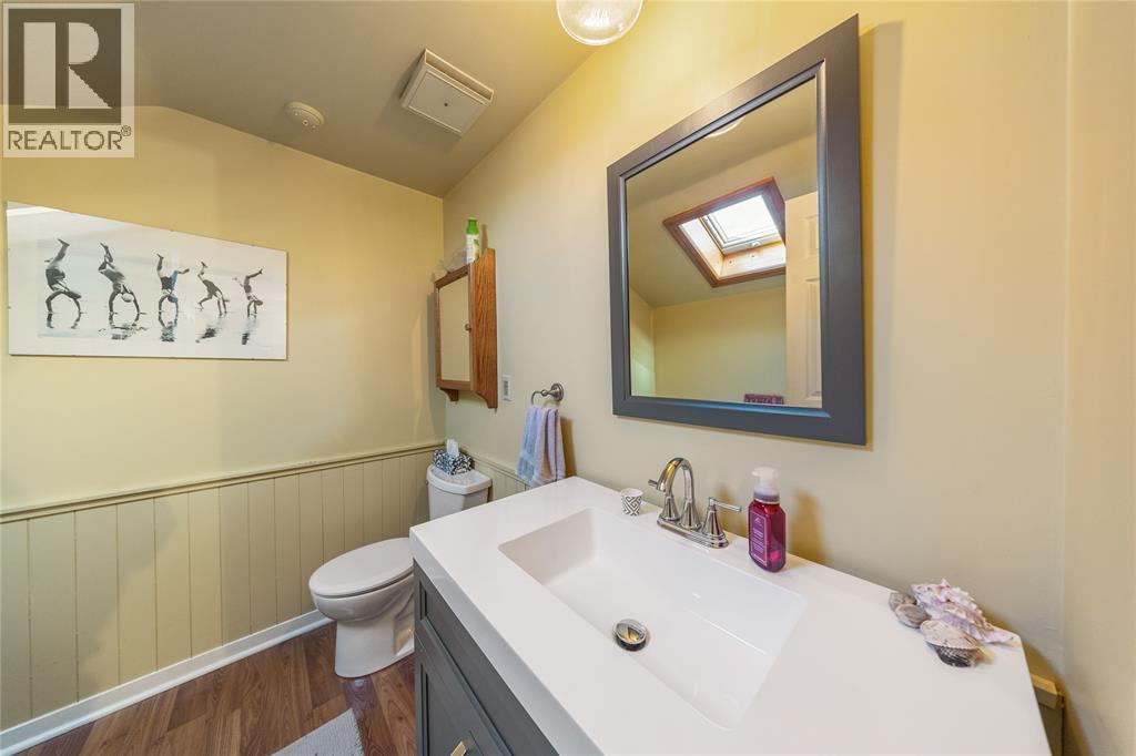 1266 St Clair Parkway, Moore Township, Ontario  N0N 1H0 - Photo 31 - 25027427