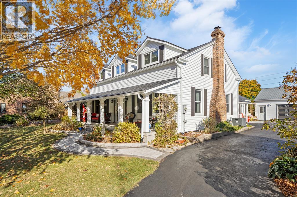 1266 St Clair Parkway, Moore Township, Ontario  N0N 1H0 - Photo 4 - 25027427