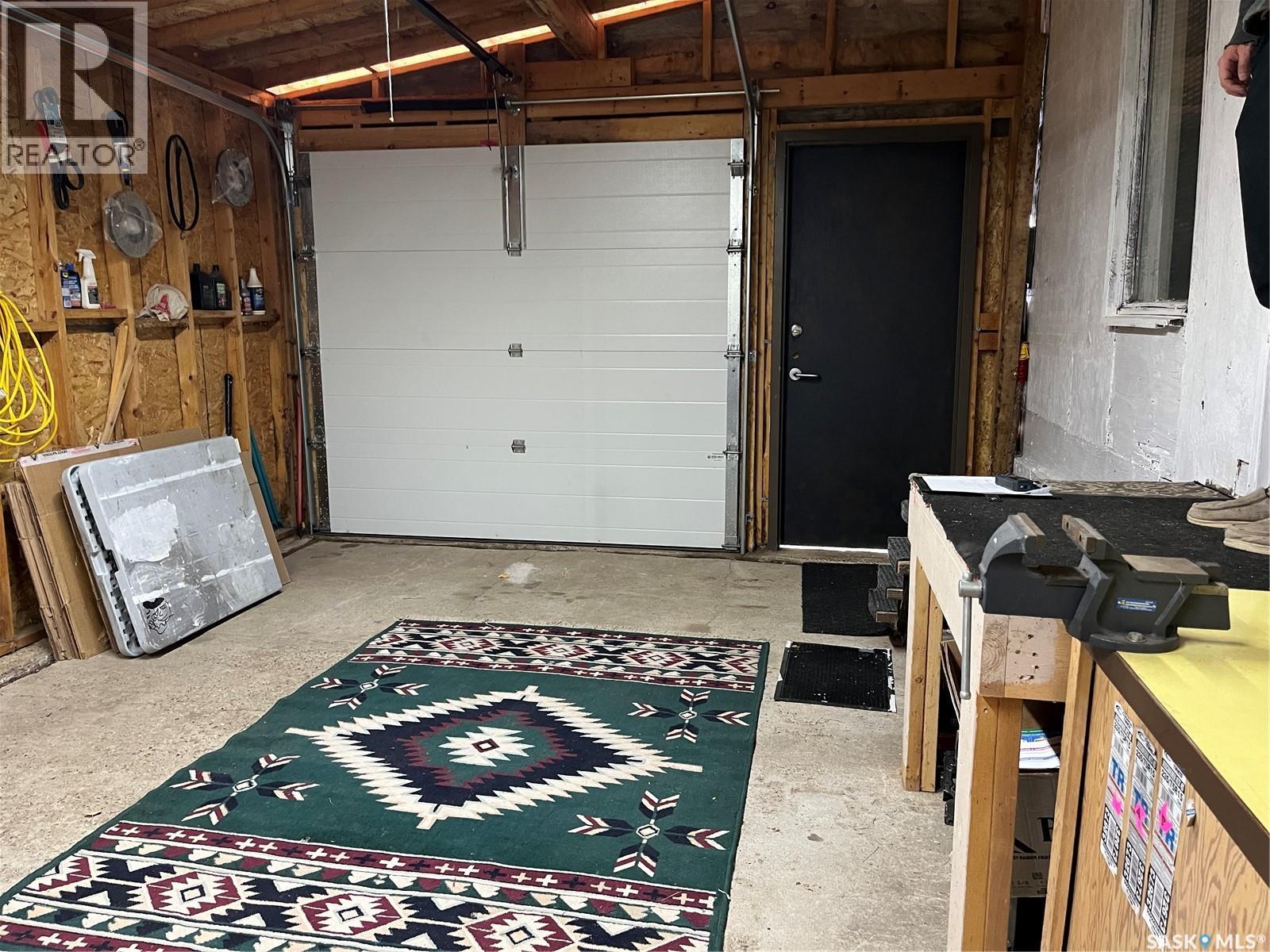 Hwy 11 Acreage, Prince Albert Rm No. 461, Saskatchewan  S6V 5S6 - Photo 8 - SK021853