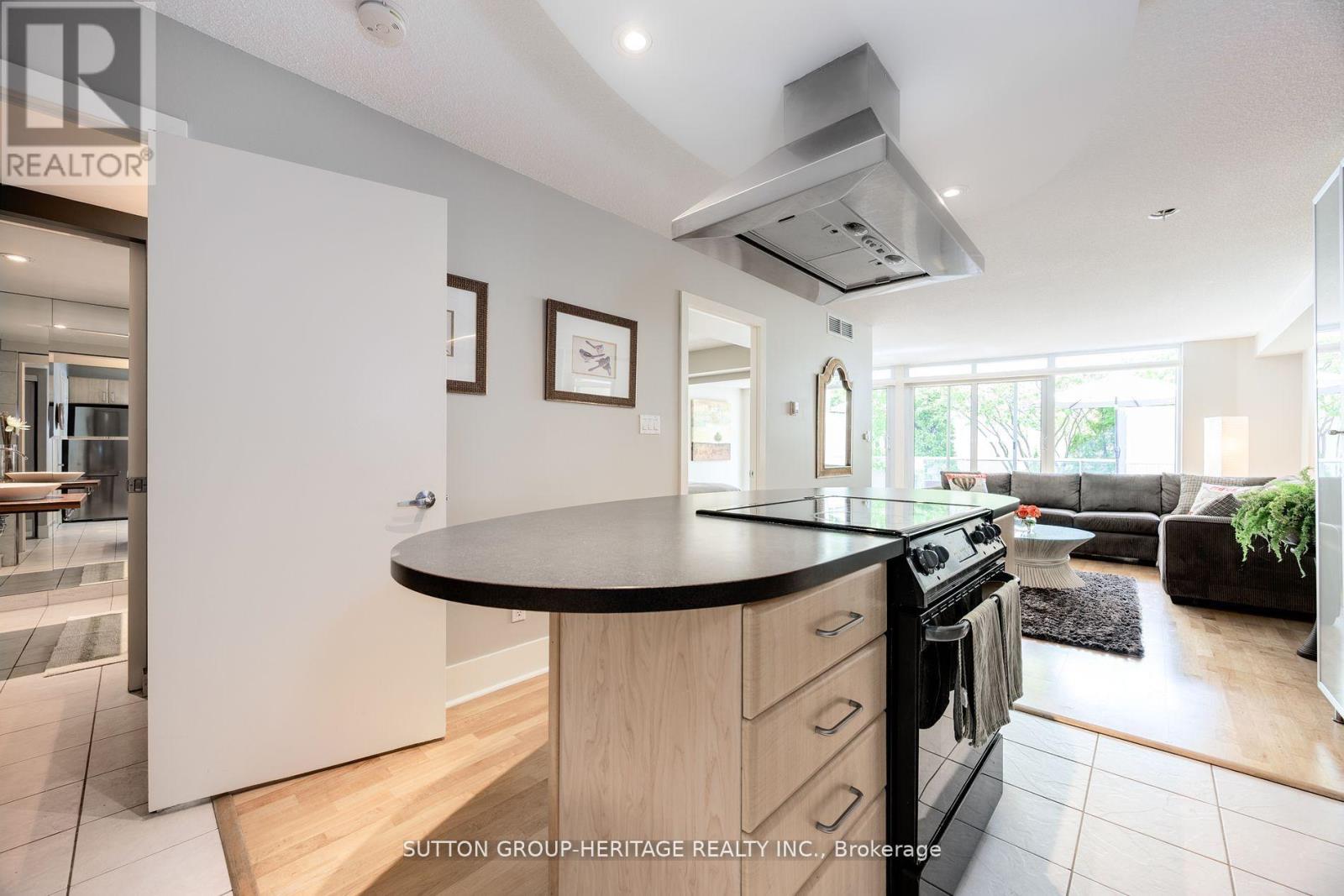 126 - 550 Queens Quay W, Toronto, Ontario  M5V 3M8 - Photo 11 - C12487187