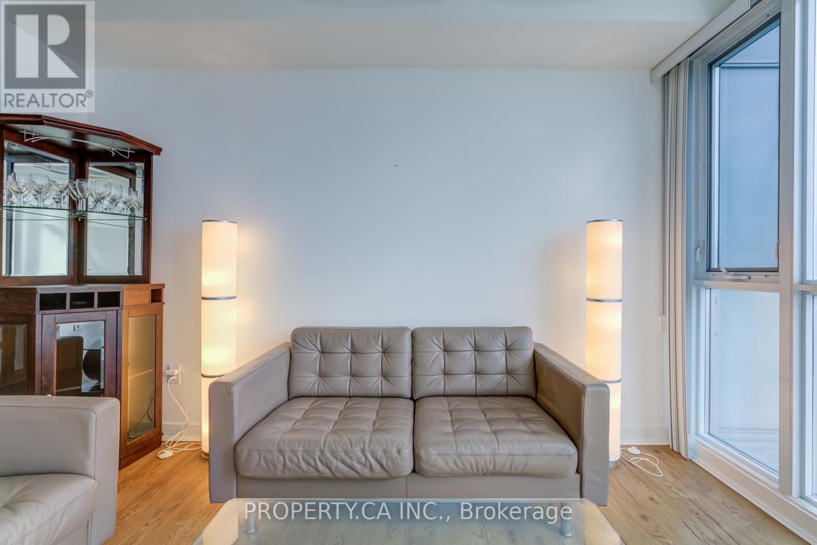 3510 - 15 Iceboat Terrace, Toronto, Ontario  M5V 4A5 - Photo 10 - C12487219