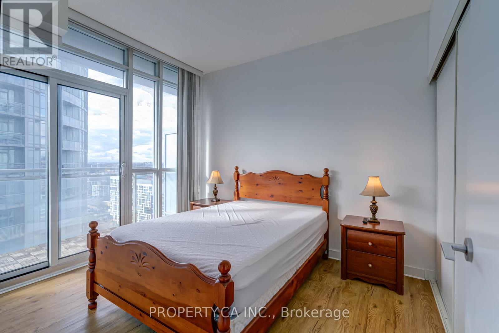 3510 - 15 Iceboat Terrace, Toronto, Ontario  M5V 4A5 - Photo 13 - C12487219