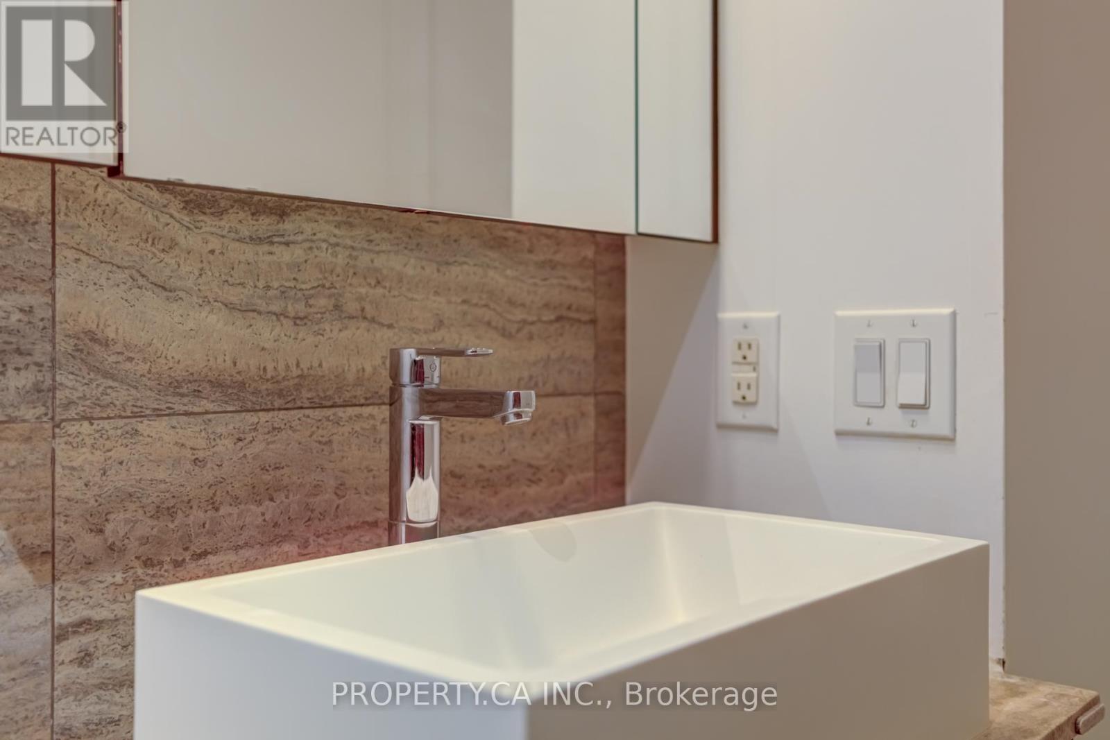 3510 - 15 Iceboat Terrace, Toronto, Ontario  M5V 4A5 - Photo 18 - C12487219