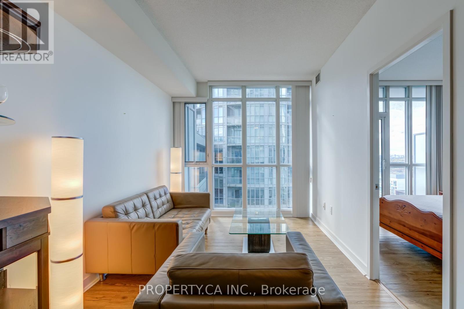 3510 - 15 Iceboat Terrace, Toronto, Ontario  M5V 4A5 - Photo 8 - C12487219