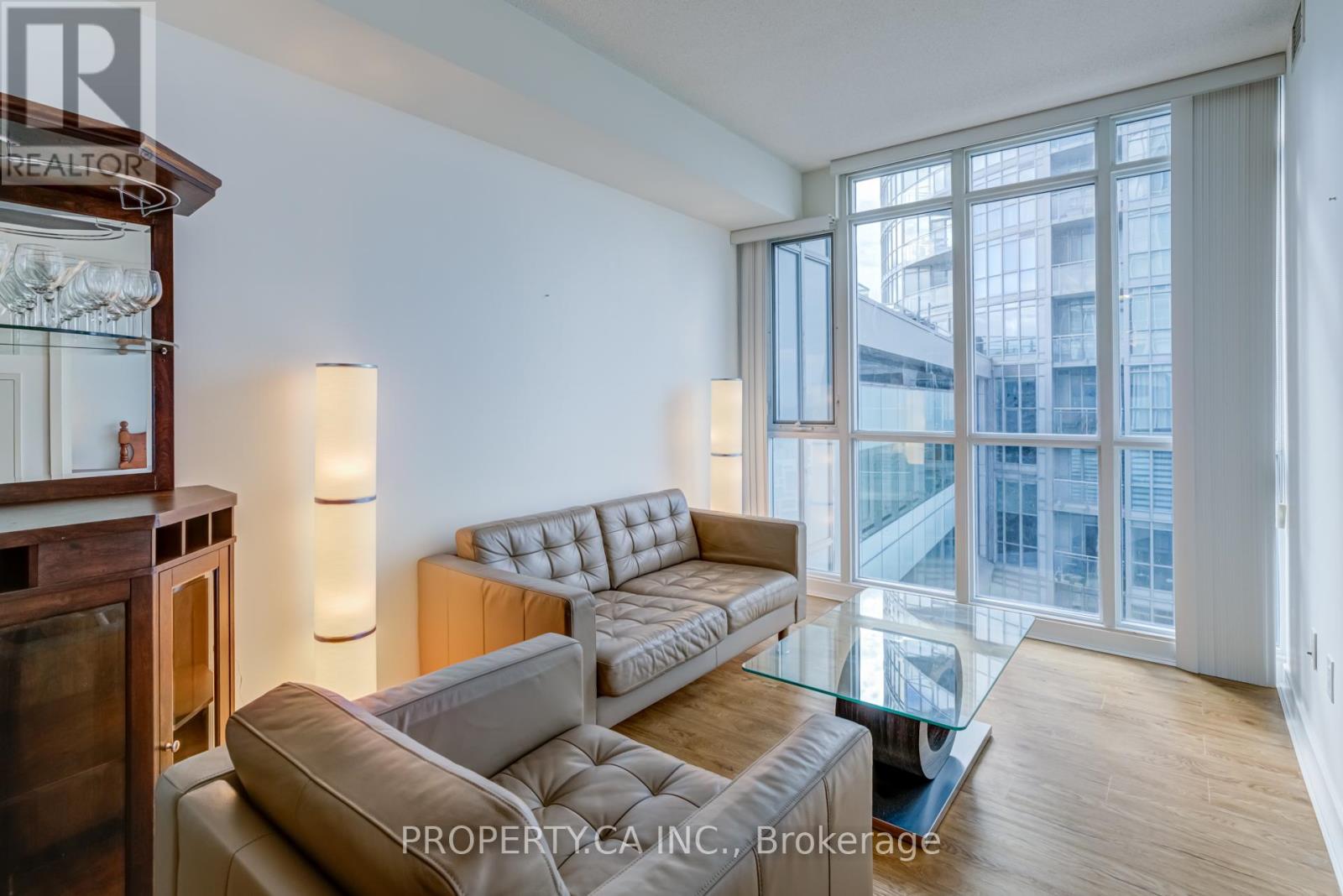 3510 - 15 Iceboat Terrace, Toronto, Ontario  M5V 4A5 - Photo 9 - C12487219