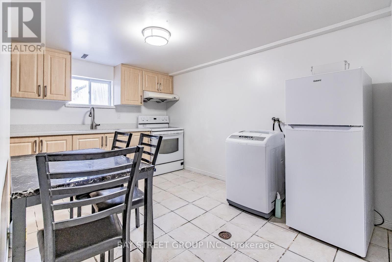 52 Baylawn Drive, Toronto, Ontario  M1S 3M3 - Photo 7 - E12487190