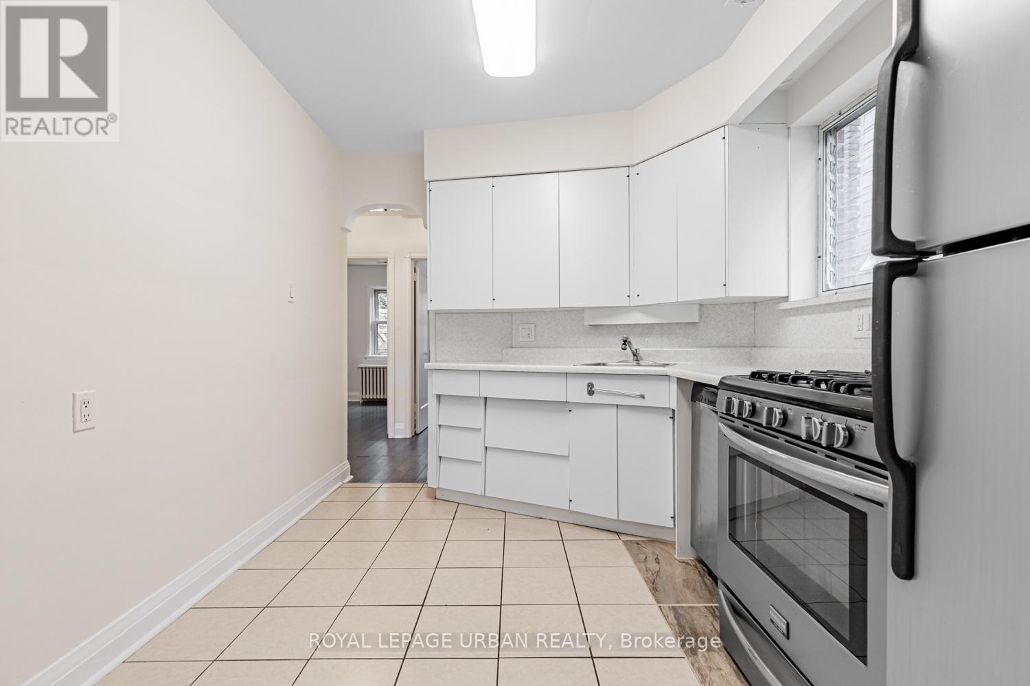 127 Cadorna Avenue, Toronto, Ontario  M4J 3X3 - Photo 12 - E12487208