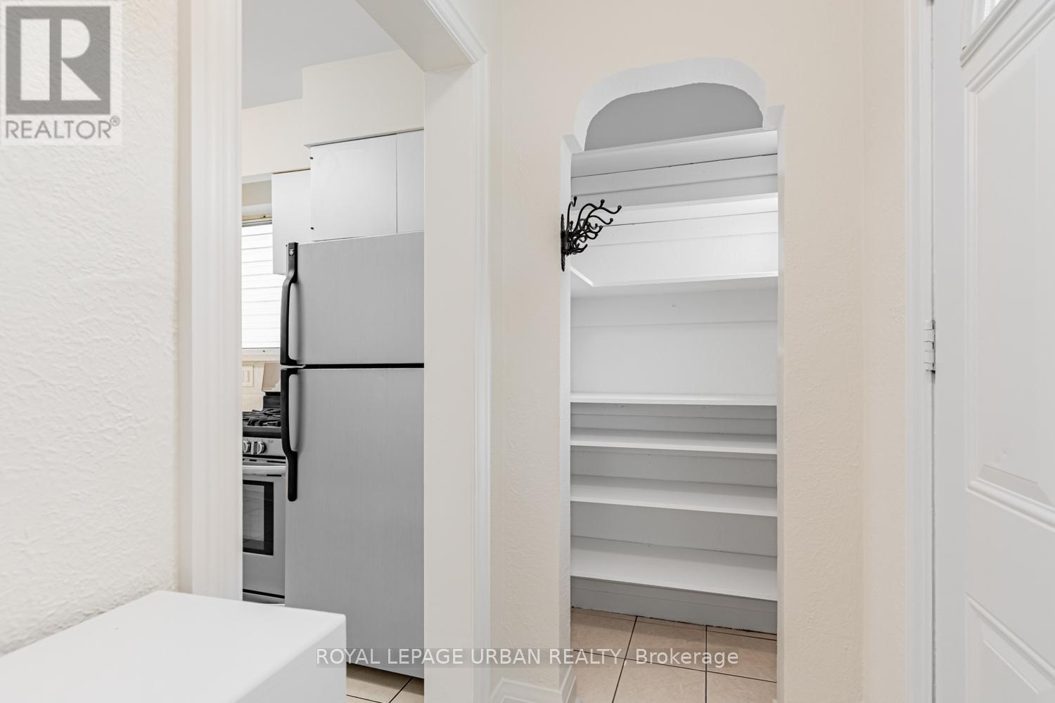 127 Cadorna Avenue, Toronto, Ontario  M4J 3X3 - Photo 9 - E12487208