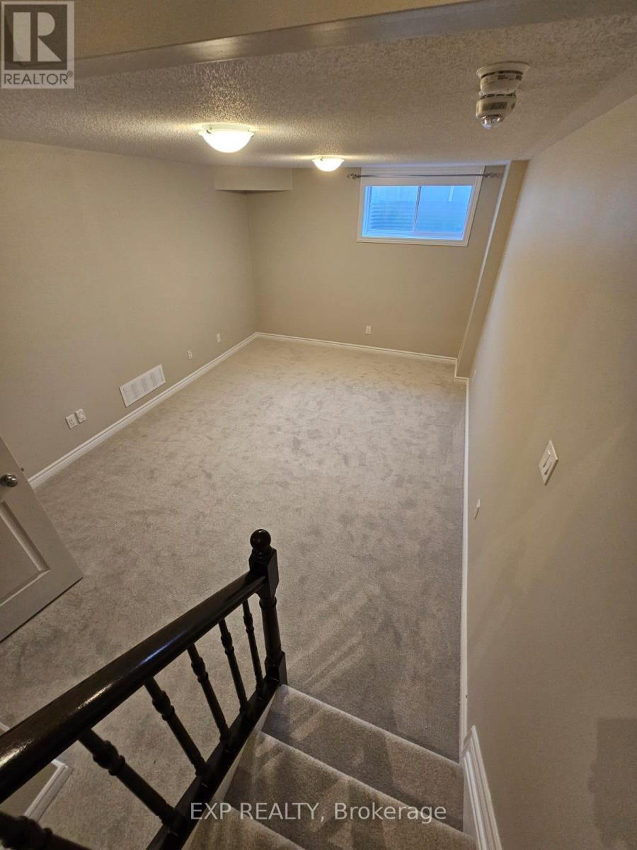 213 Halyard Way, Ottawa, Ontario  K2T 0L2 - Photo 8 - X12448140