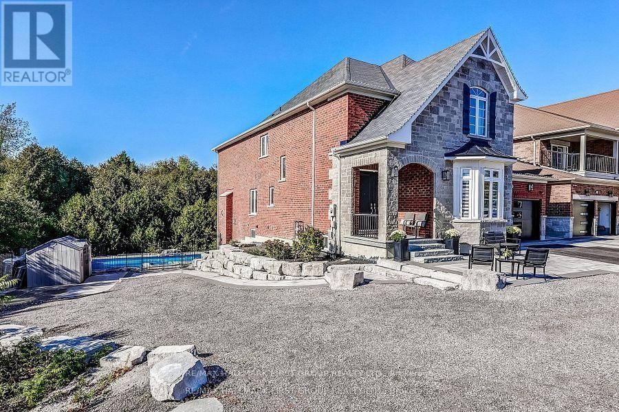 40 Endeavour Court, Whitby (Williamsburg), Ontario  L1P 0B5 - Photo 3 - E12487334