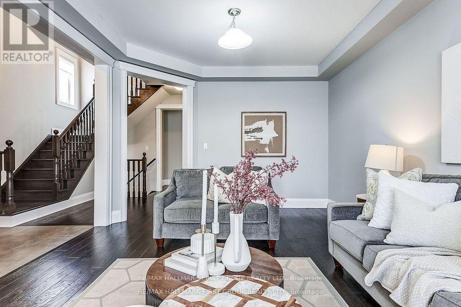 40 Endeavour Court, Whitby (Williamsburg), Ontario  L1P 0B5 - Photo 6 - E12487334