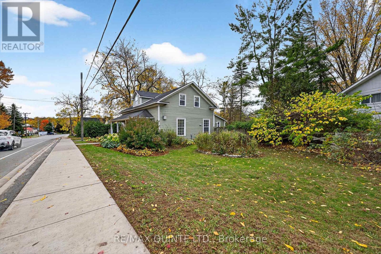 15 Talbot Street, Prince Edward County (Picton Ward), Ontario  K0K 2T0 - Photo 3 - X12487356