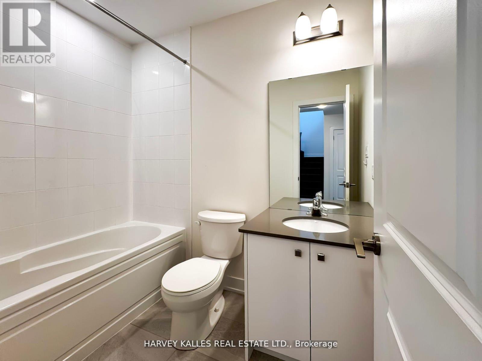 1 - 9 Phelps Lane, Richmond Hill, Ontario  L4E 4H1 - Photo 5 - N12487189