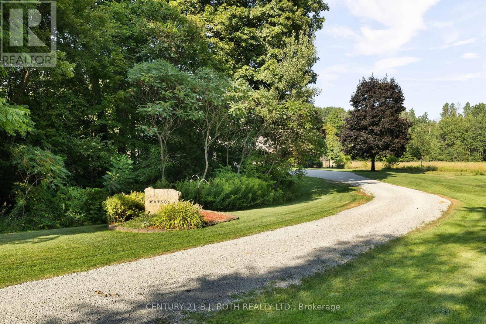 256 Denney Drive, Essa, Ontario  L0M 1B1 - Photo 3 - N12487217