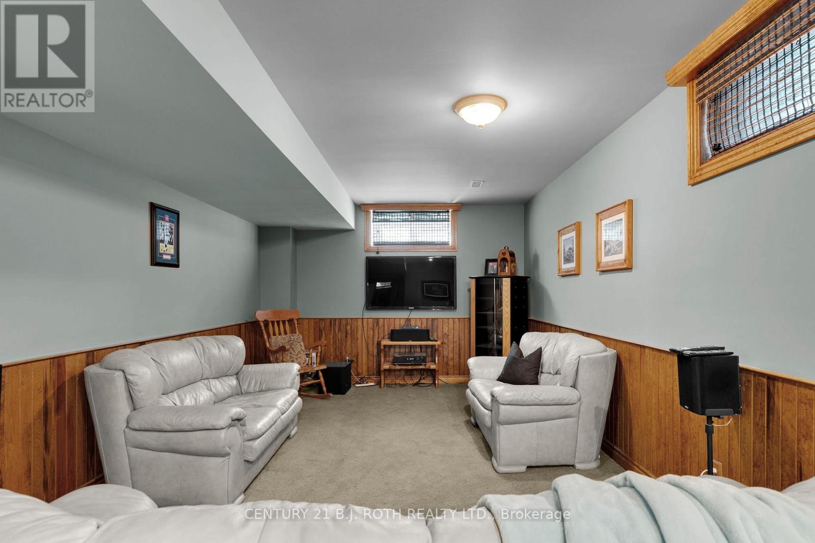 256 Denney Drive, Essa, Ontario  L0M 1B1 - Photo 30 - N12487217