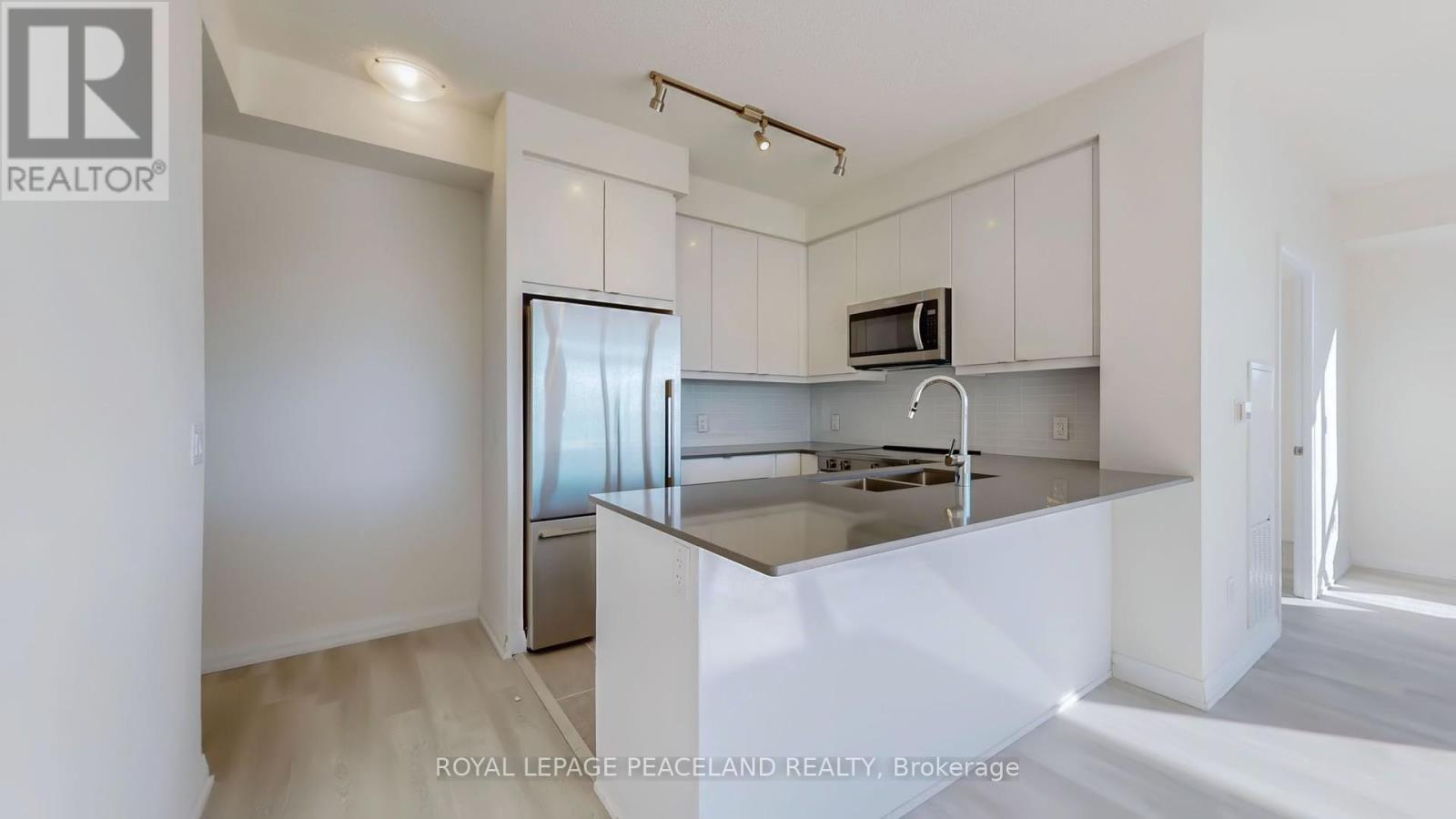 2209 - 3260 Sheppard Avenue E, Toronto, Ontario  M1T 3K3 - Photo 11 - E12485718