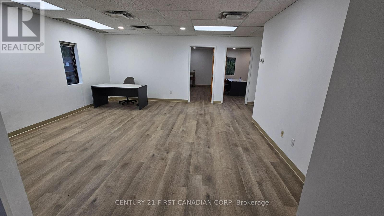 394 Wharncliffe Road S, London South (South G), Ontario  N6J 2M4 - Photo 12 - X12487249