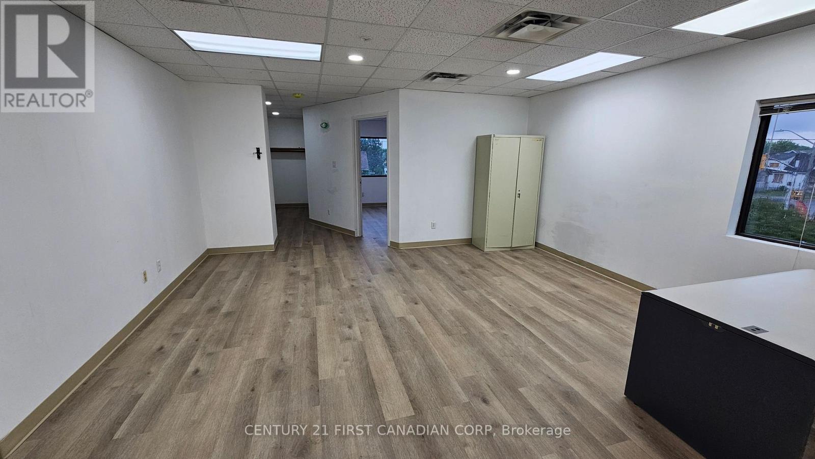 394 Wharncliffe Road S, London South (South G), Ontario  N6J 2M4 - Photo 14 - X12487249